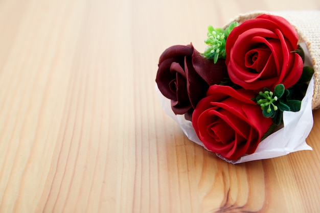 A couple gift roses on valentine day