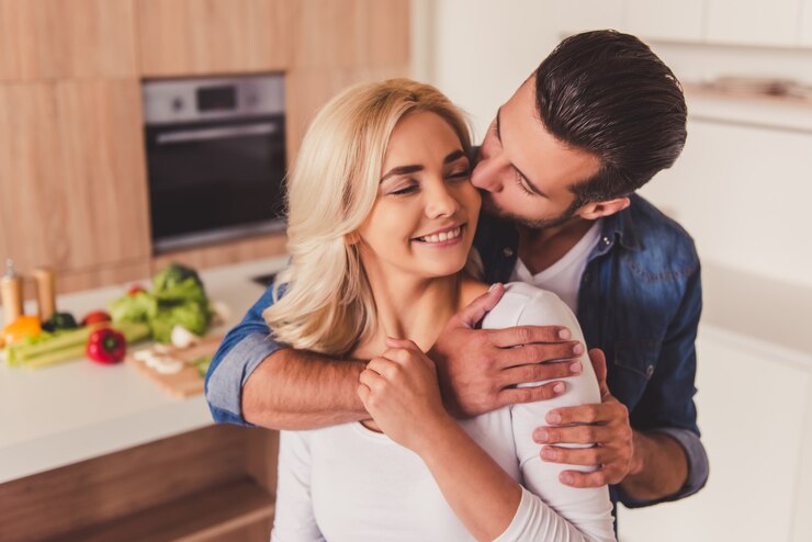 Photo couple in kitchen