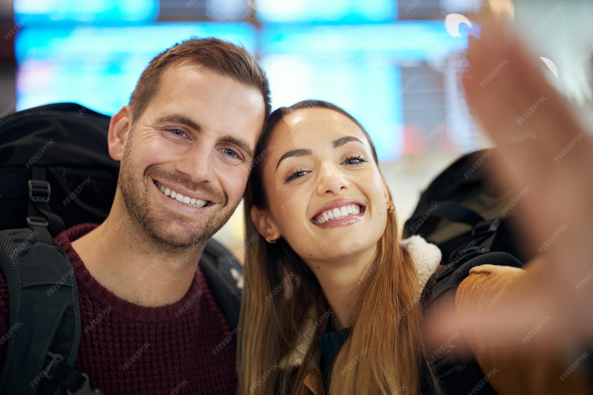 Premium Photo Couple Love And Travel Selfie At Airport Lobby Taking saija-tuupanen-selfie-2022-tanssiin-fi