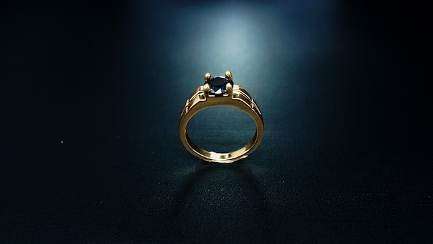 Photo couple ring with black pearl 01