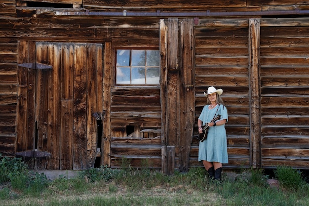 Photo couple singing together country music