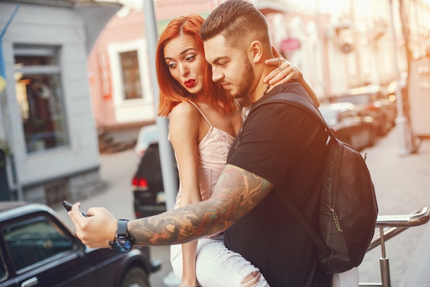 Photo couple in a town