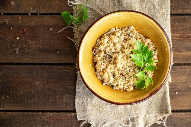 couscous tweede gang geen vlees groente kruiden voorgerecht vers portie