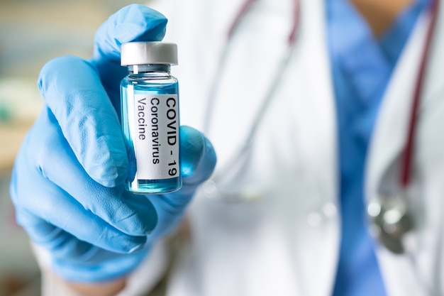 Covid-19 coronavirus vaccin ontwikkeling medisch.