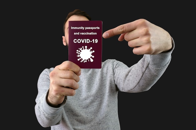 COVID-19 immuniteitspaspoorten en vaccinatie.