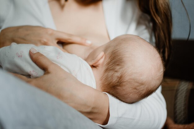 Foto vaccino covid e allattamento gravidanza allattamento fertilità e coronavirus alimentazione del bambino