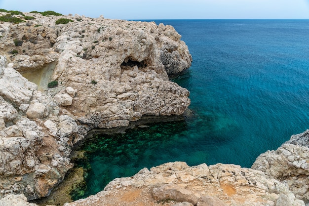 Уютная живописная бухта на берегу Средиземного моря