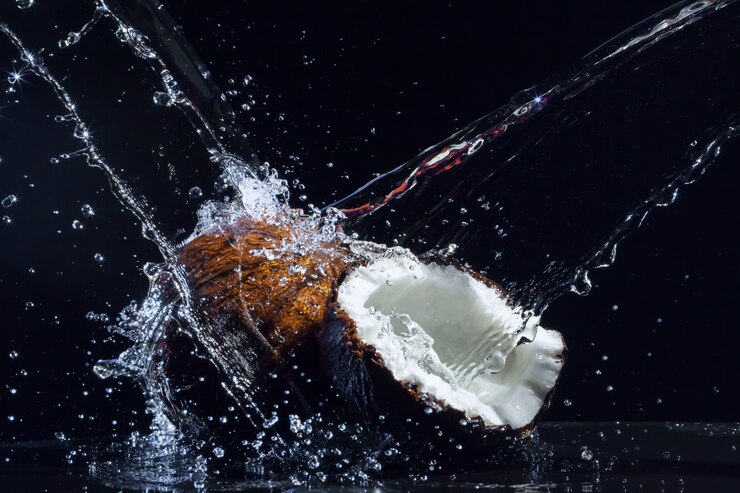 Photo cracked coconut 