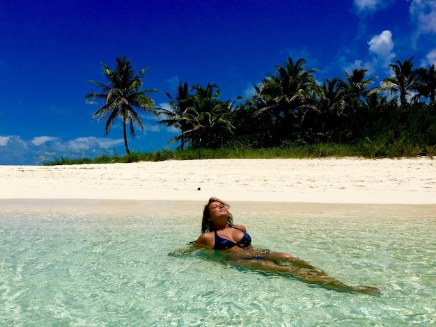 写真 カリブ海の波に抱かれて