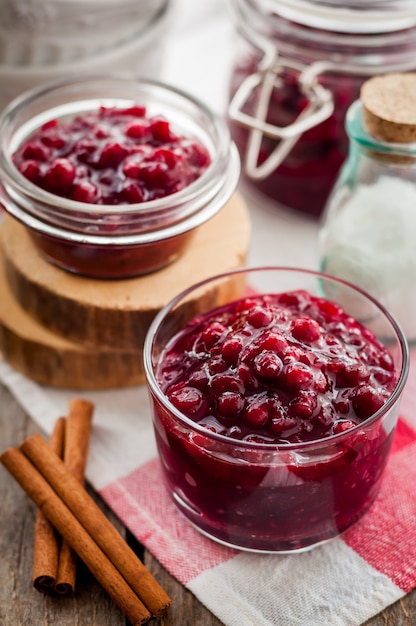 Foto cranberry kaneelsaus