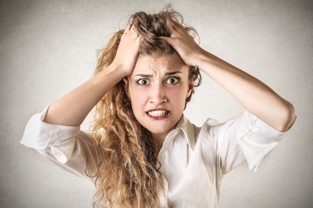 Photo crazy stressed woman