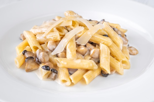 Photo creamy mushroom penne