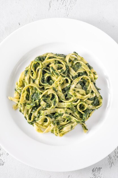 Creamy spinach pasta