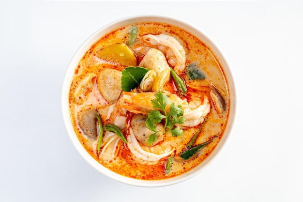 Photo creamy tom yum goongspicy prawn soup thai food