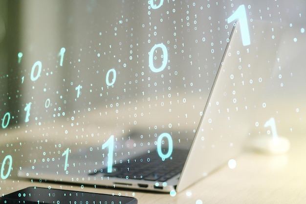 Creatieve abstracte binaire codeschets op moderne laptop achtergrondhacking en matrixconcept Multiexposure
