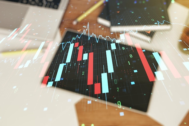 Creatieve abstracte globale crisisgrafiek met wereldkaartschets en moderne digitale tablet op achtergrond dalende markten en ineenstorting van wereldeconomieconcept Dubbele blootstelling