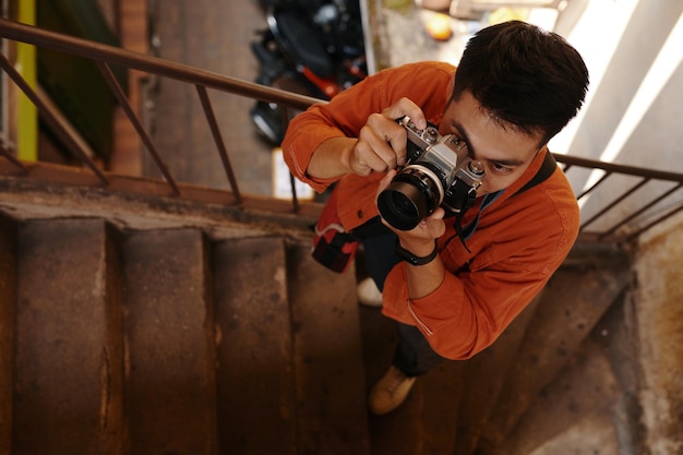 Creatieve fotograaf die foto's maakt