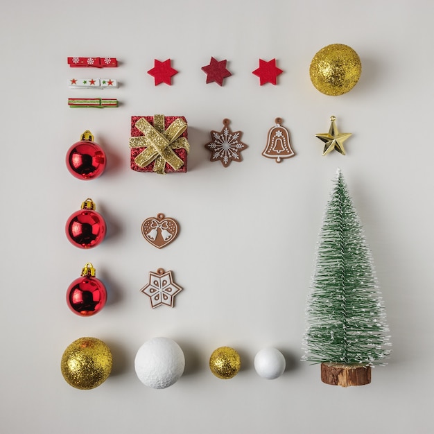 Foto creatieve lay-out gemaakt van winter kerstdecoratie