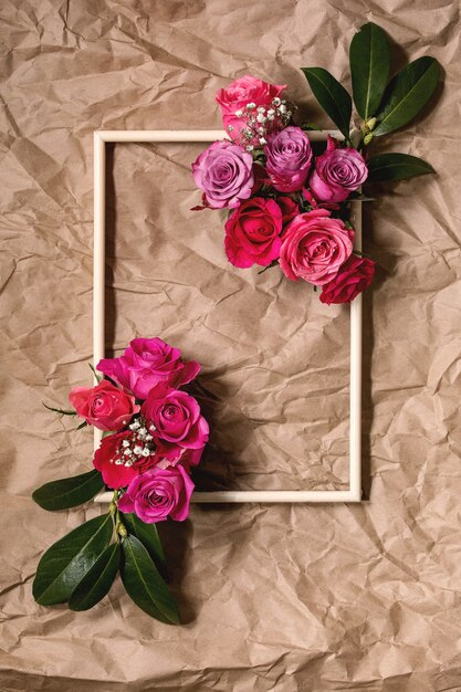 Creatieve lay-out rozen bloemen