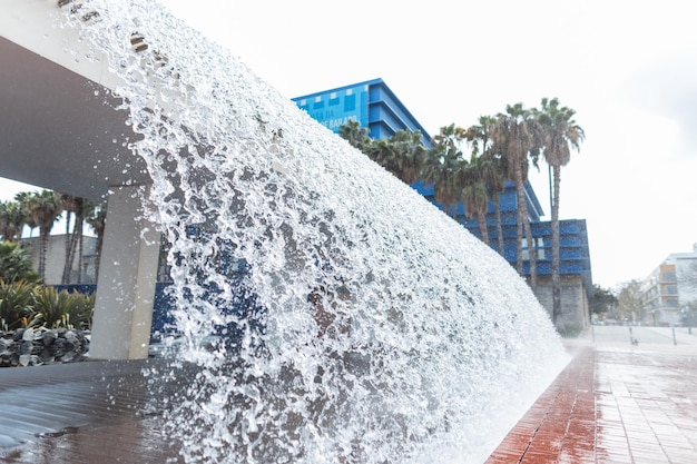 Creatieve watervalfontein uit Lissabon Portugal