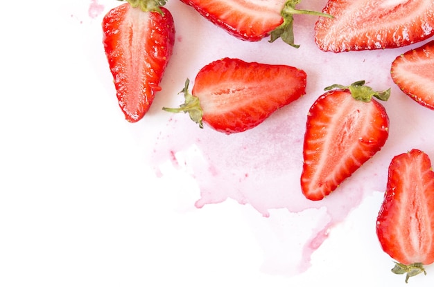 Photo creative fresh strawberries pattern background with copy space food concept top view image