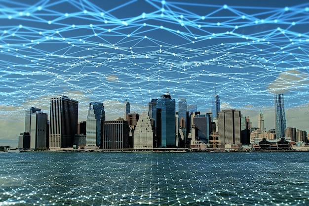 創造的な多角形メッシュ ウォーター フロント都市スカイライン背景スマート シティと web ネットワークの概念二重露光