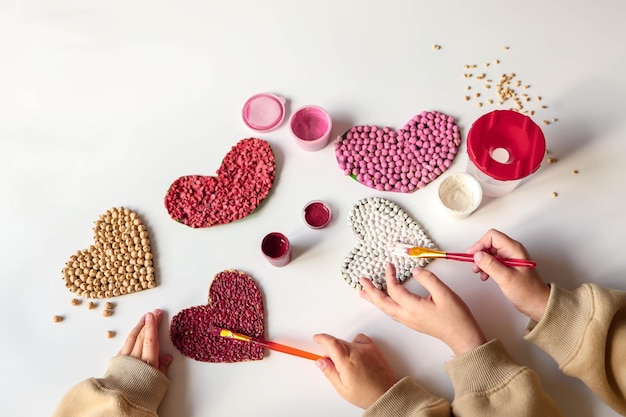 Foto creativiteit van kinderen voor valentijnsdag en moedersdag