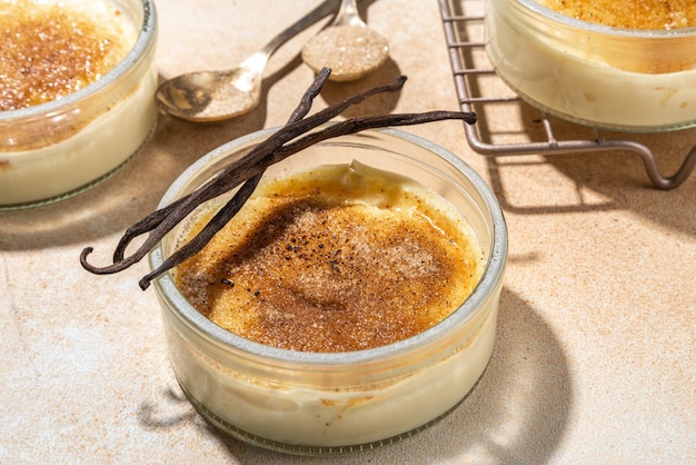 Crème brulee dessert