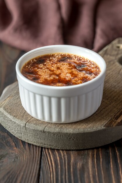 냄비에 크림 brulee