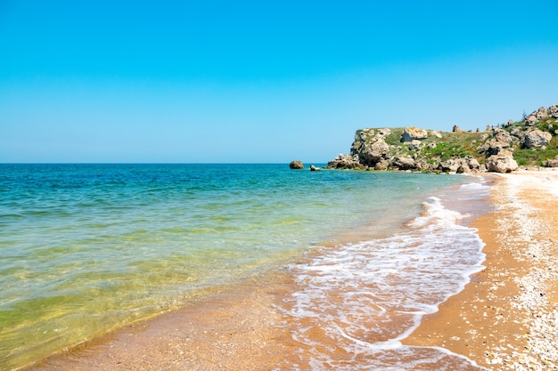 Photo crimea peninsula. koktebel. cape hameleon. coastline of the black sea summer