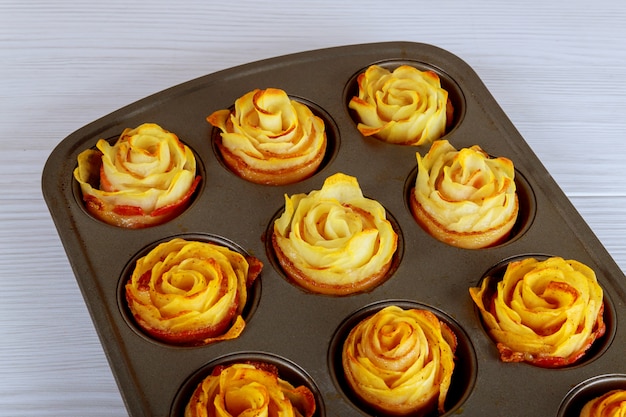 Crispy Baked potato roses with a bacon