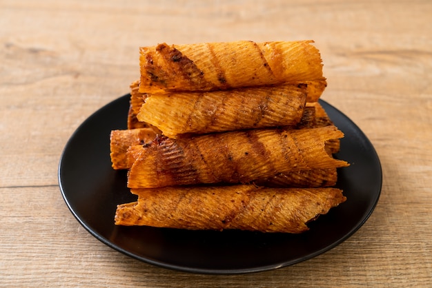 crispy dried squid rolls