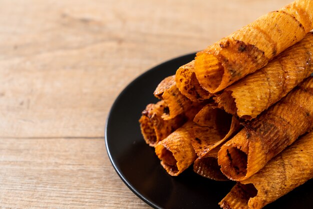 Photo crispy dried squid rolls