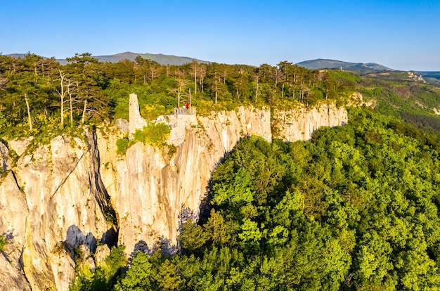 Crni kal castello di san sergio in slovenia