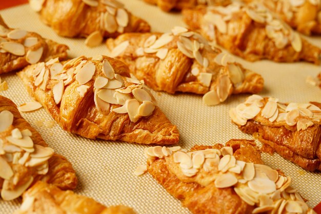 Pane croissant in pasticceria