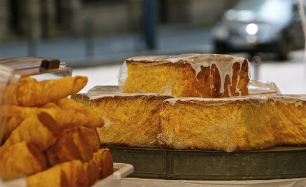 Croissant en taart in de bakkerij.