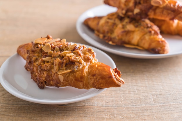 croissant with almonds