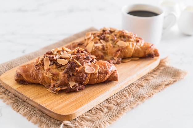 croissant with almonds