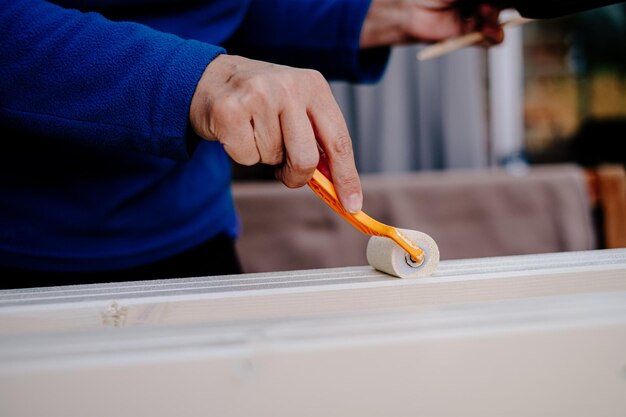 Foto legno tagliato per la pittura a mano