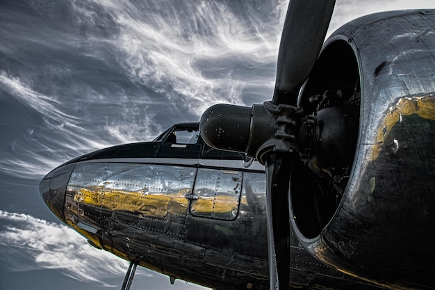 Foto immagine ritagliata dell'ala di un aereo