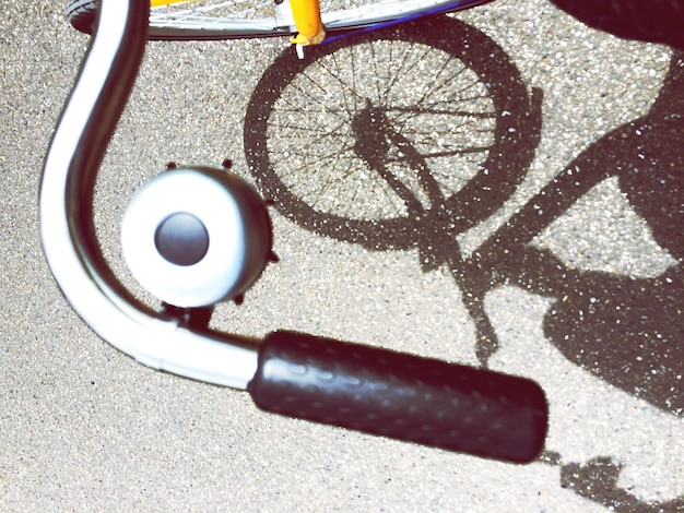 Photo cropped image of bicycle