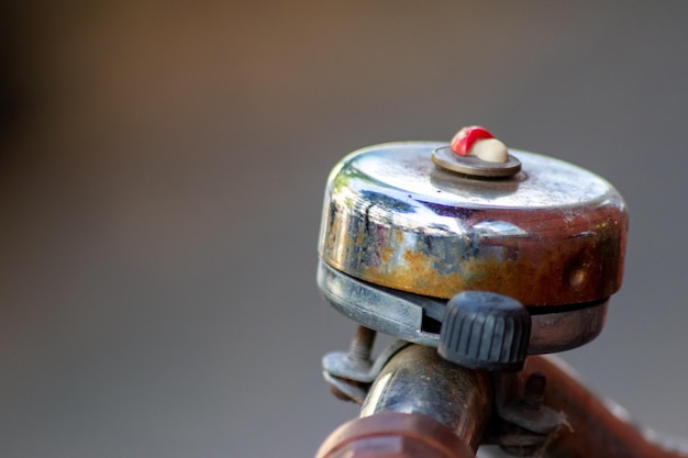 写真 自転車のベルをカットした画像