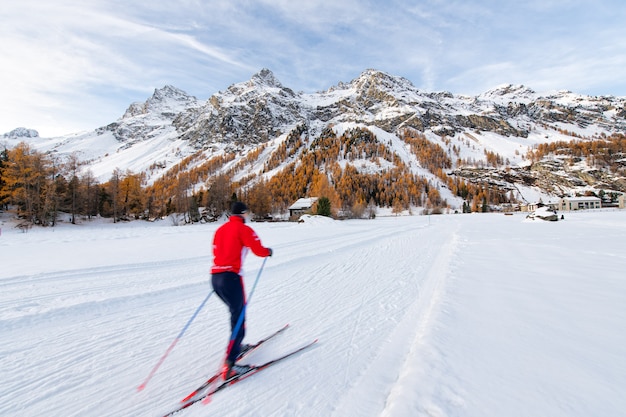 Sci di fondo in autunno nella valle dell'engadina