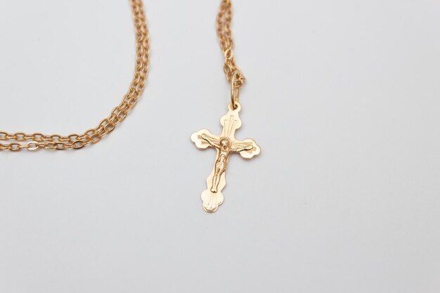 Foto croce d'oro un simbolo della fede cristiana
