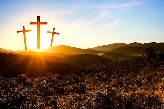 Фото Знак крестов перед солнечным светом