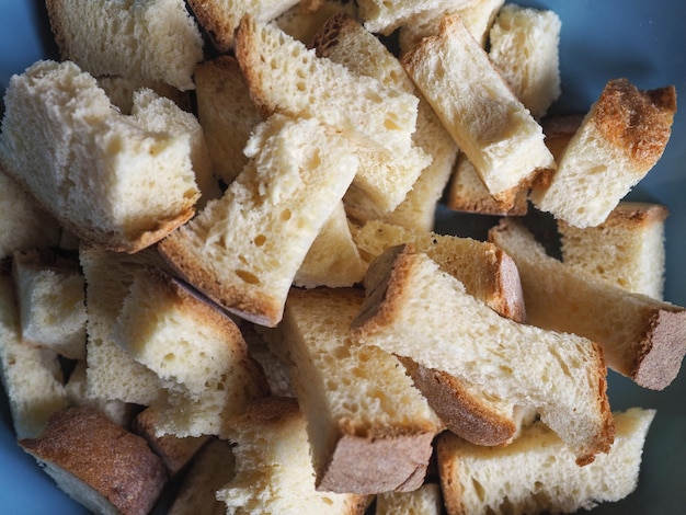 Croutons of bread