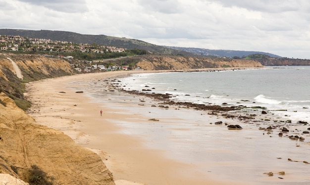 Crystal Cove Newport Beach op bewolkte dag