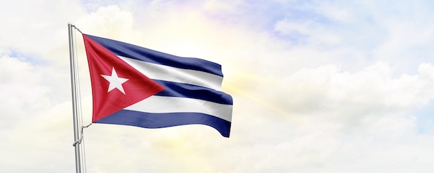 Cuba vlag zwaaien op hemelachtergrond 3D-rendering