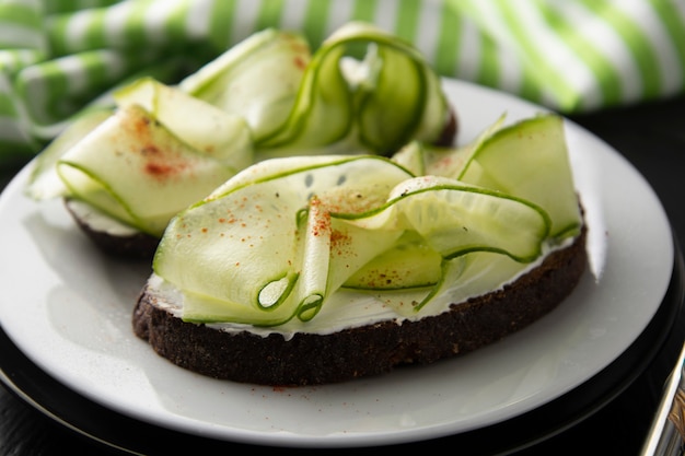 Cucumber sandwich. Healthy snack. 