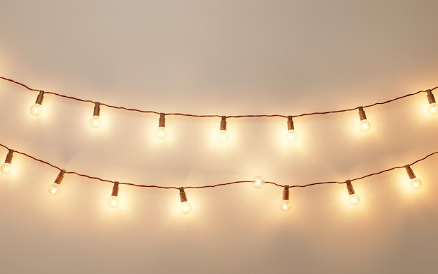 Photo culinary delight of string lights on a white background